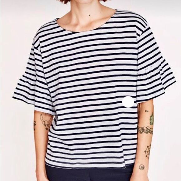 Zara Tops - Zara Striped Knit Top in Black/White Women’s S